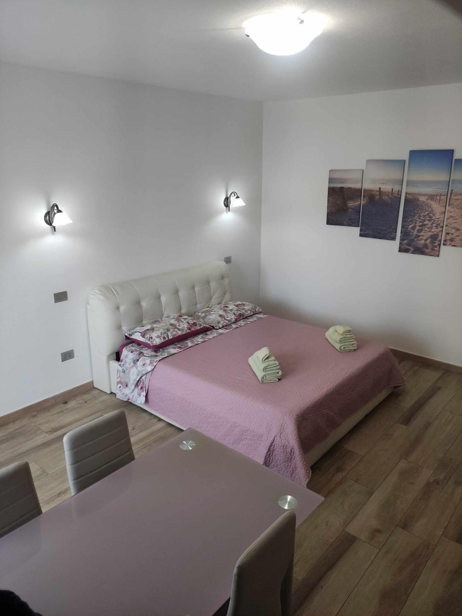 Villa Bianca Bb E Apartments Àrbatax Buitenkant foto