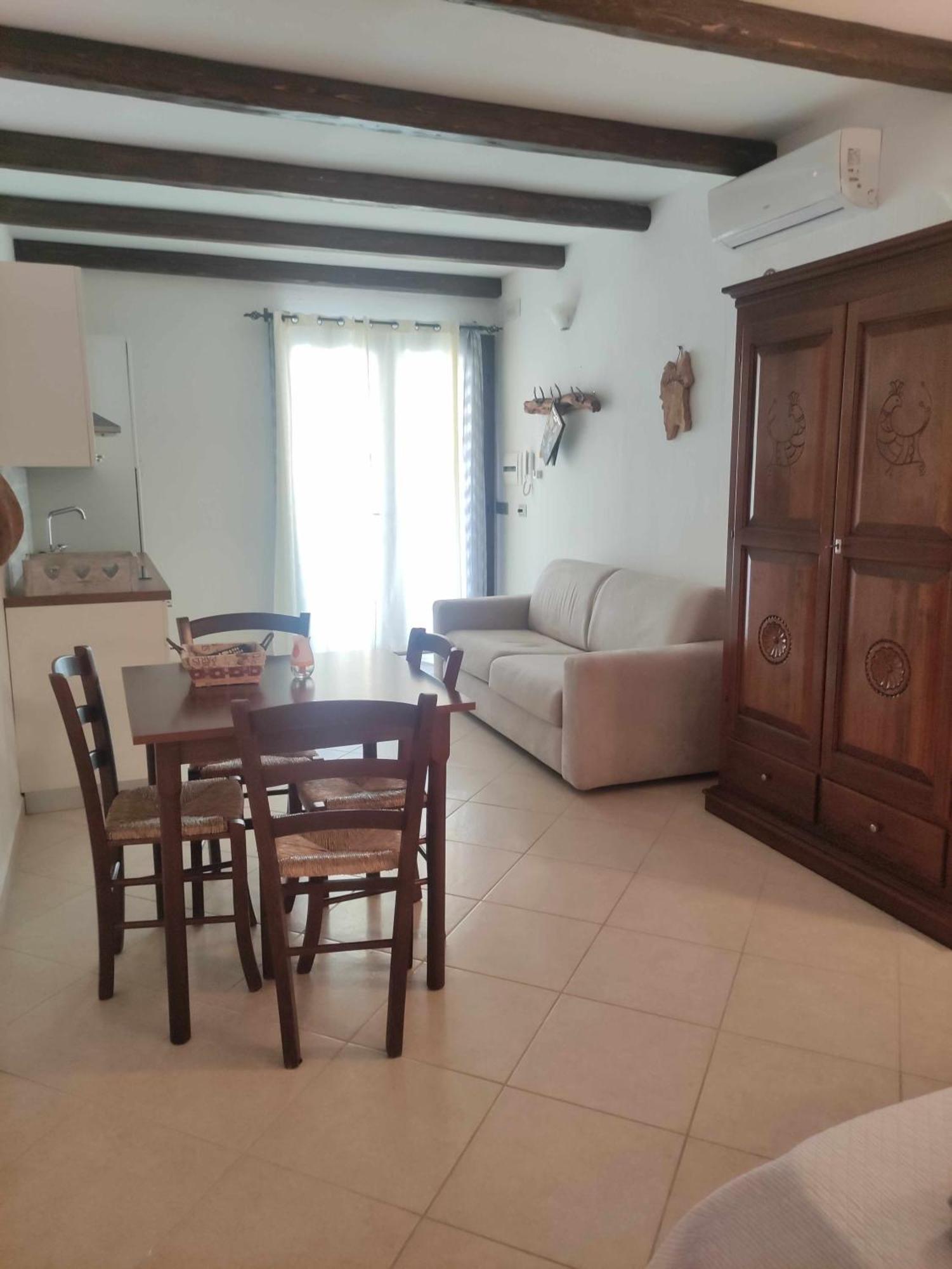Villa Bianca Bb E Apartments Àrbatax Buitenkant foto
