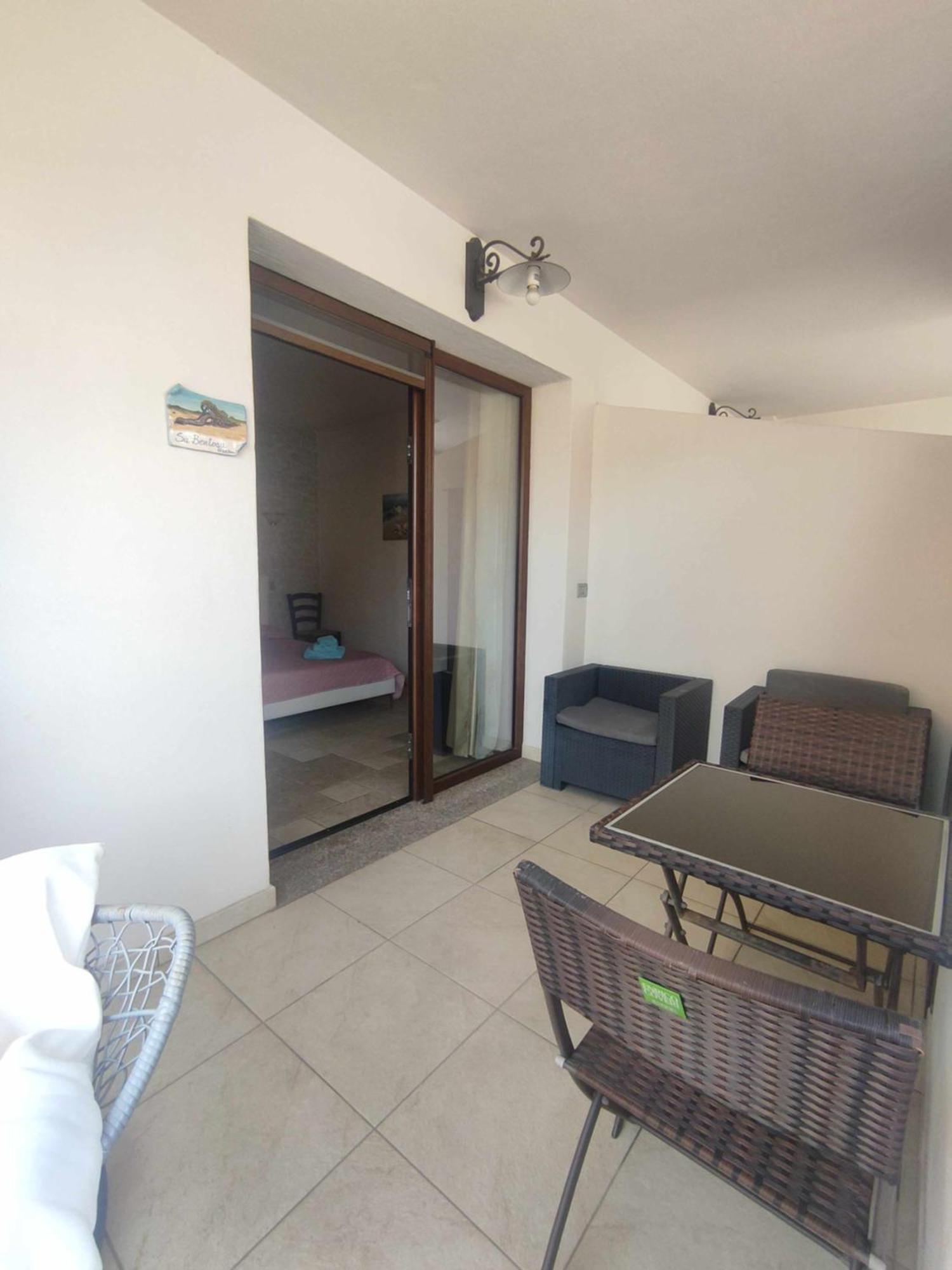 Villa Bianca Bb E Apartments Àrbatax Buitenkant foto